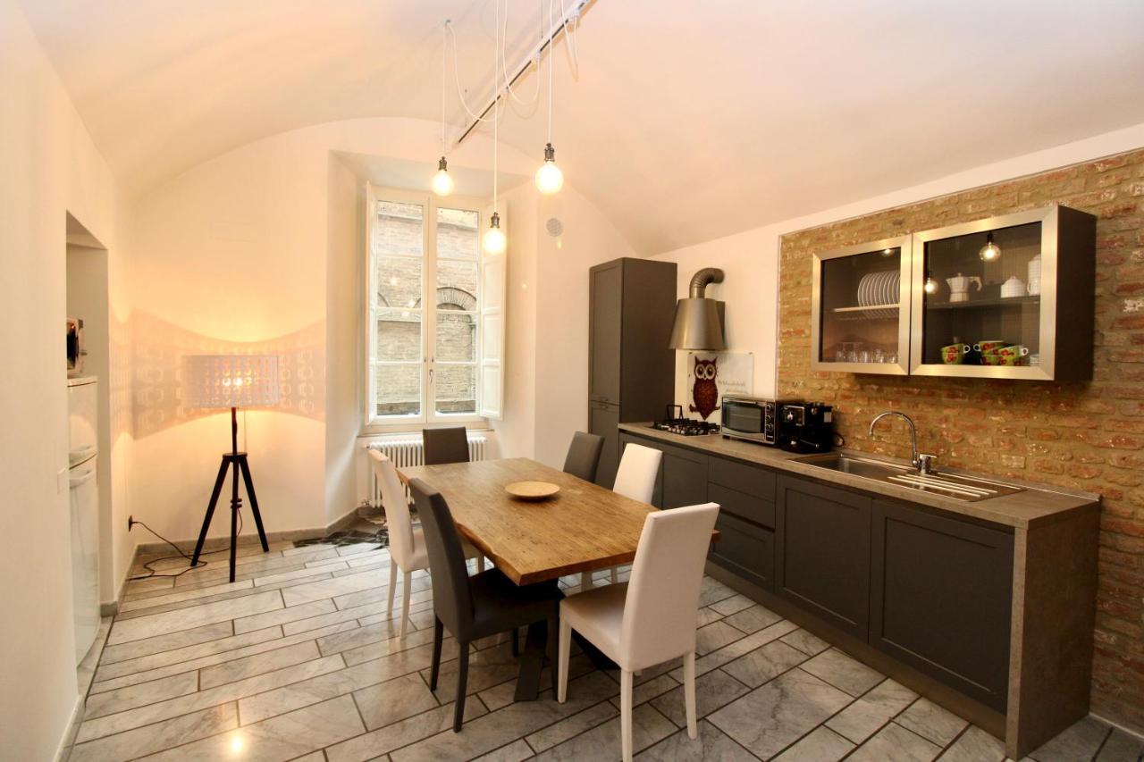 Luxury Suite Apartment Angiolieri Сиена Экстерьер фото