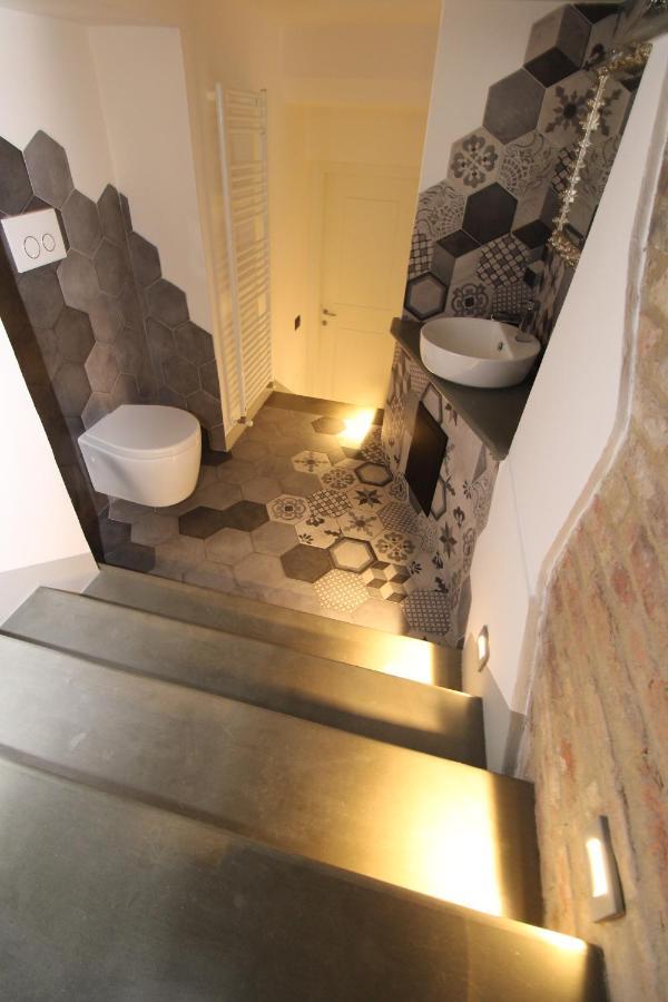 Luxury Suite Apartment Angiolieri Сиена Экстерьер фото