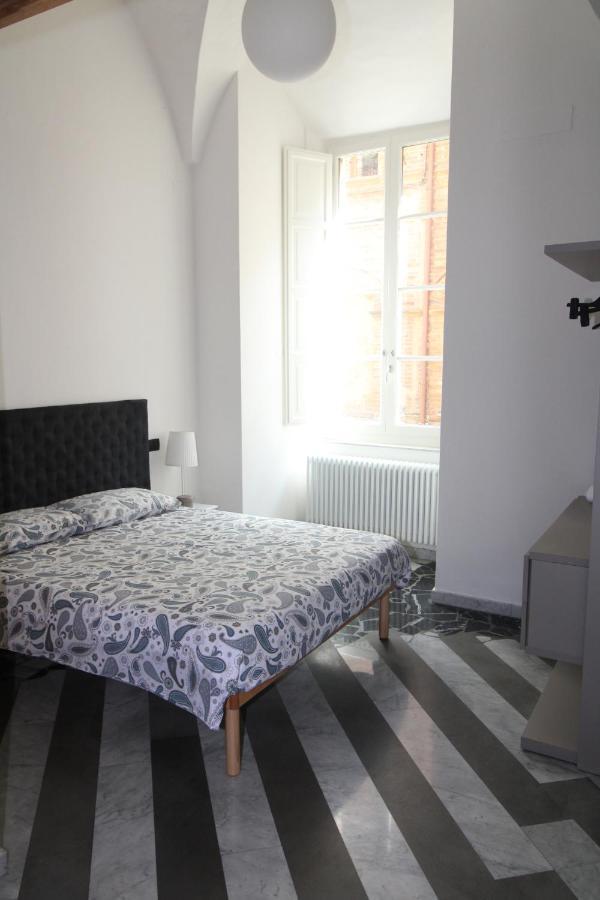 Luxury Suite Apartment Angiolieri Сиена Экстерьер фото