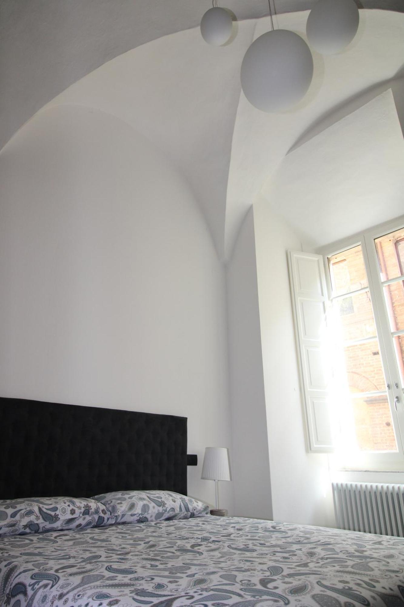 Luxury Suite Apartment Angiolieri Сиена Экстерьер фото