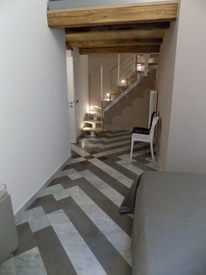 Luxury Suite Apartment Angiolieri Сиена Экстерьер фото
