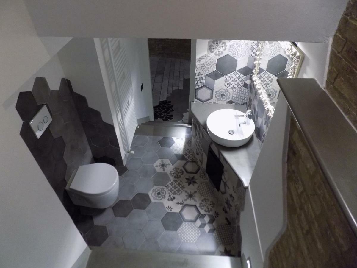 Luxury Suite Apartment Angiolieri Сиена Экстерьер фото